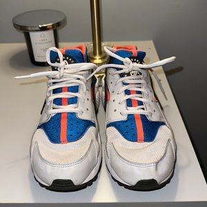 9.5 Nike Air Huarache